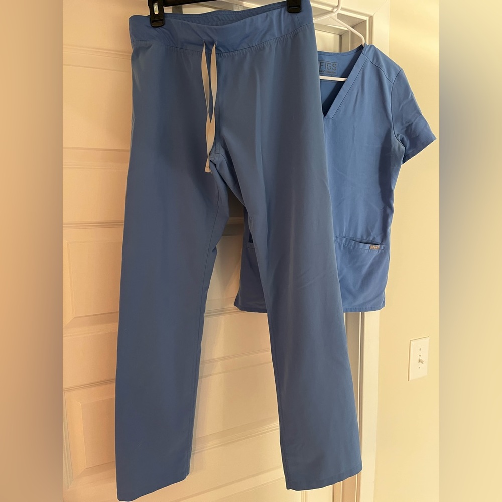 Figs Ceil Blue Scrub Set